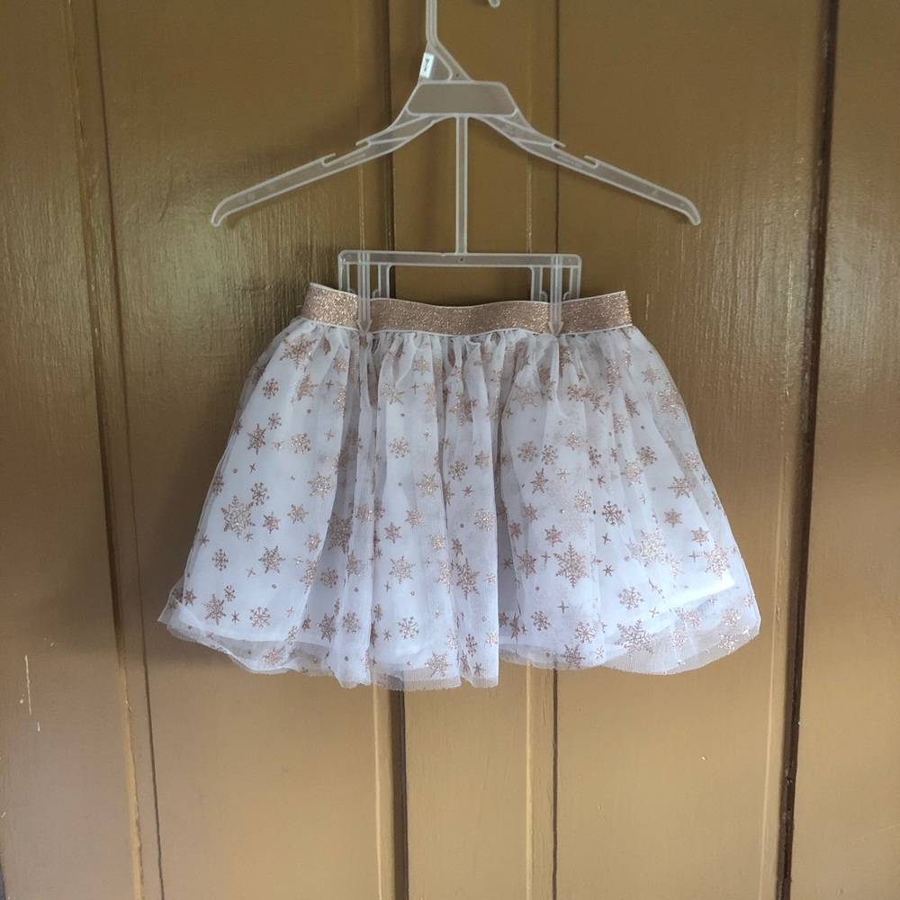 Little girl snowflake ballet skirt.